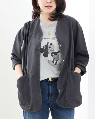 ������ ���ϵ� ��ư ��� ���� (2color)*�ʿ������� �Դ� ���� /�����ο� ���������� ����� ����/��� ��� (Drop Shoulder/����Ʈ ��ư�� ���̿� ���� / ����� ��ī�� �����ο� ��ũ���κ��� �شܱ��� �̾��� ������ ����� ������  ����Ʈ