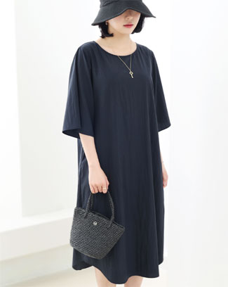 ������ ��� ���̿� �巹���� ���ǽ� (2color)*�ÿ��� ���� ���Ϸа� �ε巯�� ���̿� ������� /���� ���� �ε巴�� �帣�� �巹����(Drape) �Ƿ翧�� �����Ͽ� �Ȱų� ������ �� �ڿ������� ���� ������ ǥ��